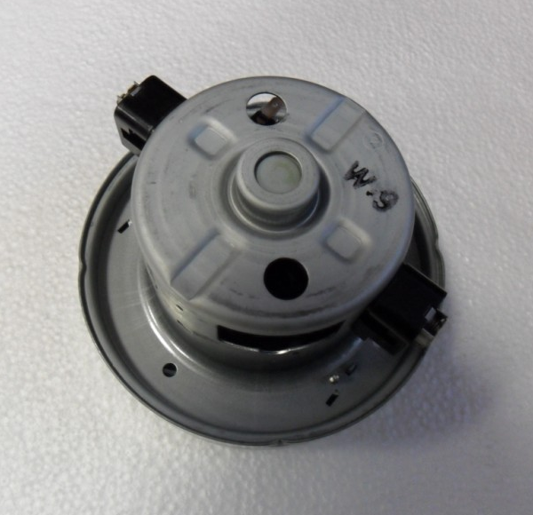 картинка Мотор пылесоса в Сервисном центре «Близнецов»