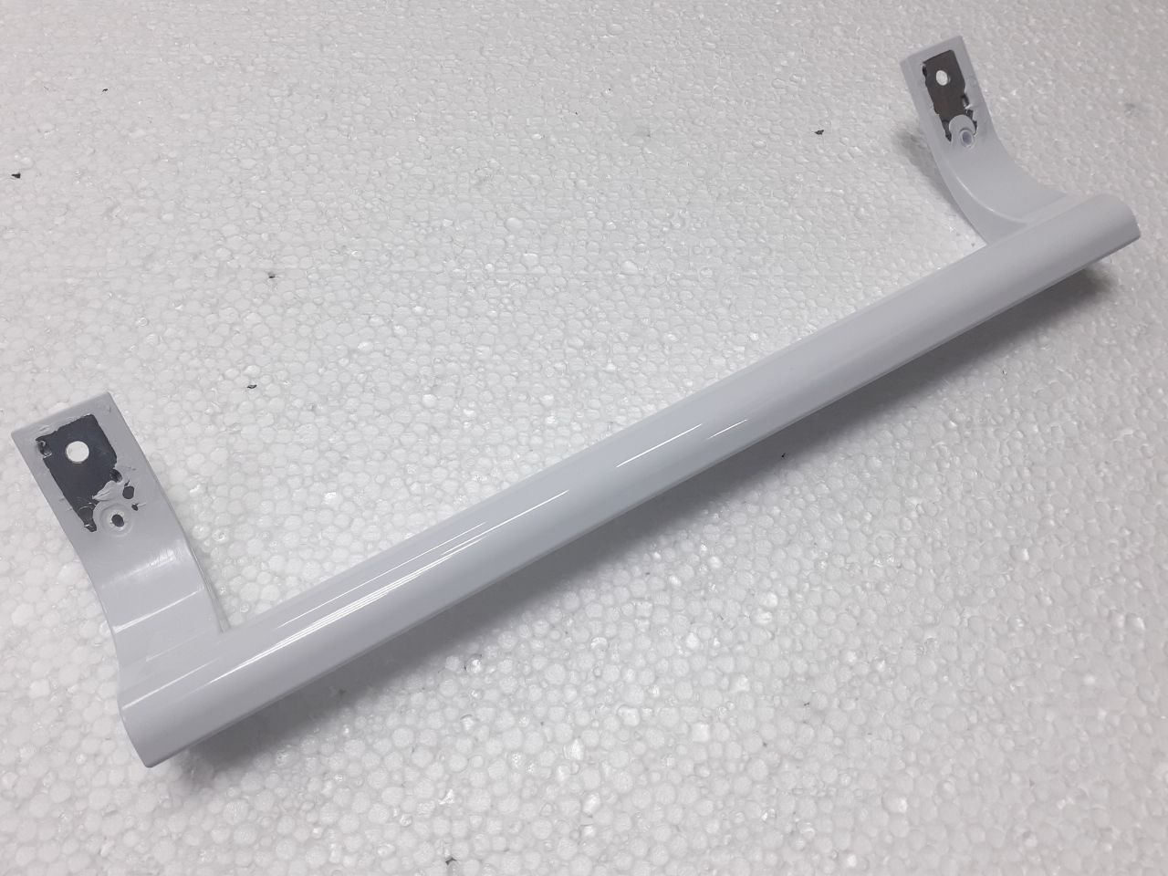 картинка Ручка двери холодильника в Сервисном центре «Близнецов»