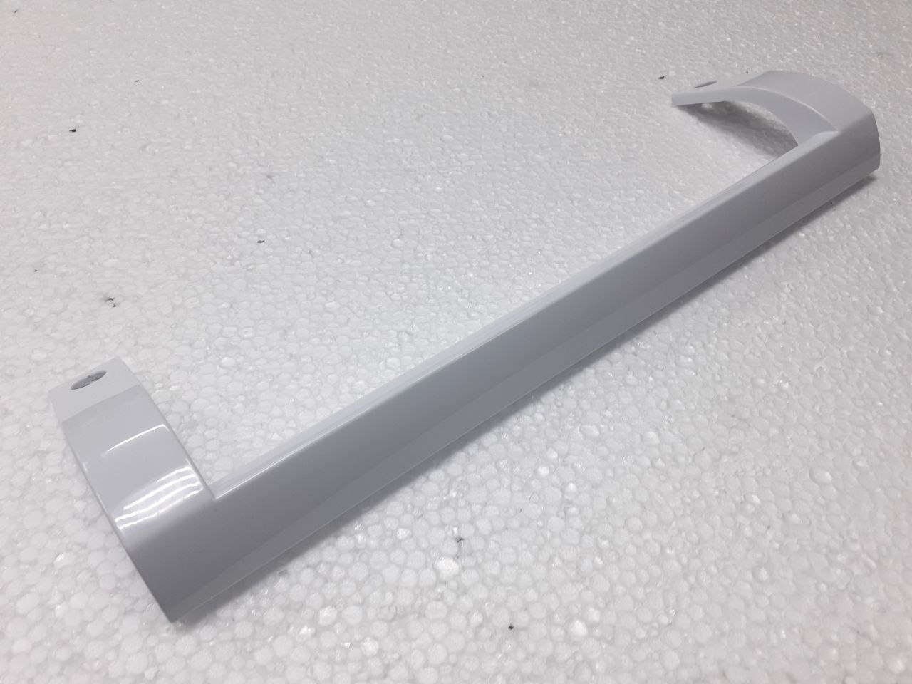 картинка Ручка двери холодильника в Сервисном центре «Близнецов»